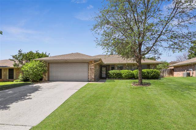 6805 Ridgetop Road, North Richland Hills, TX 76182