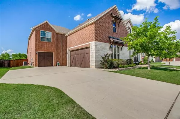 North Richland Hills, TX 76182,8125 Wildwood Court