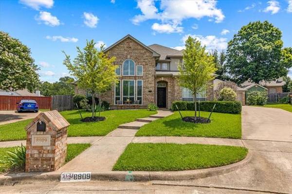 8809 Hedge Row Court, North Richland Hills, TX 76182