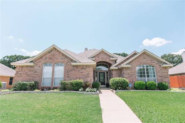 7305 Cottonwood Court, North Richland Hills, TX 76182