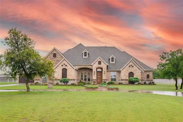 14000 Stacey Valley Drive, Azle, TX 76020