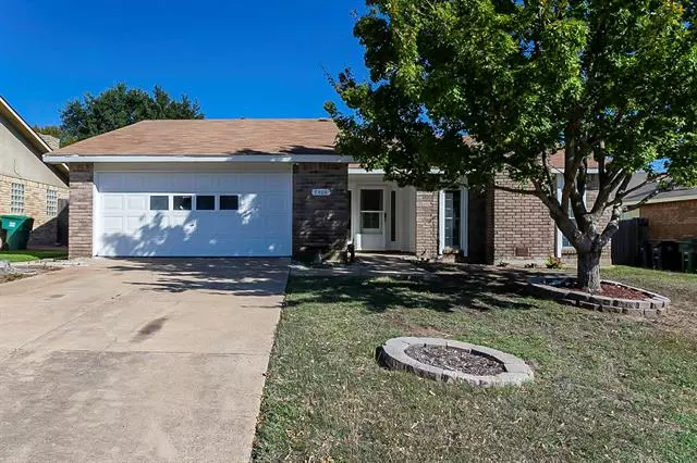 7404 Mulberry Court, Fort Worth, TX 76137