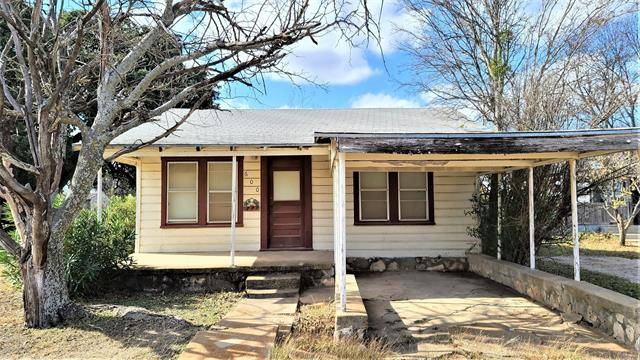 600 S 2nd Street, Bangs, TX 76823