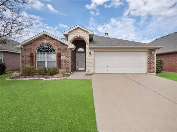 3845 Cedar Falls Drive, Fort Worth, TX 76244