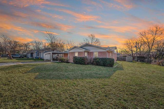 5917 Peggy Drive, Fort Worth, TX 76133