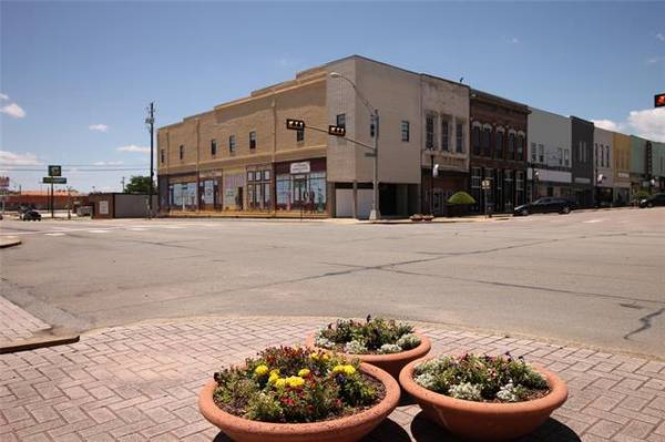 200 W Main Street, Denison, TX 75020