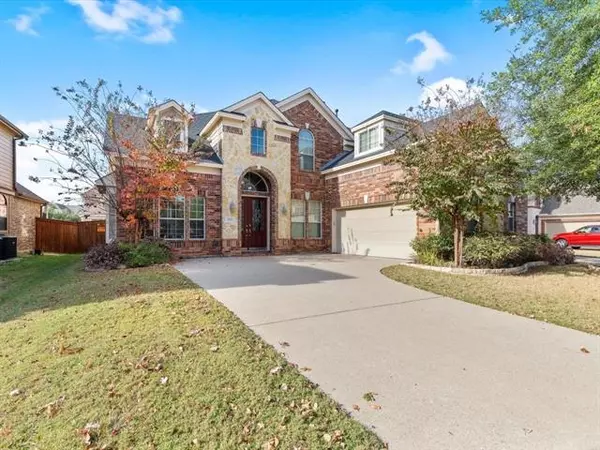 2712 Explorador Drive, Grand Prairie, TX 75054