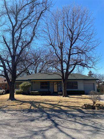 1405 Hillcrest Boulevard, Gainesville, TX 76240