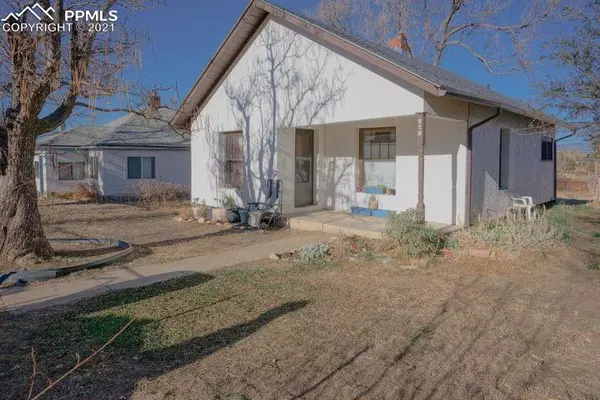 216 Grand ST, Walsenburg, CO 81089