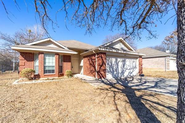 408 Redbud Lane, Tolar, TX 76476