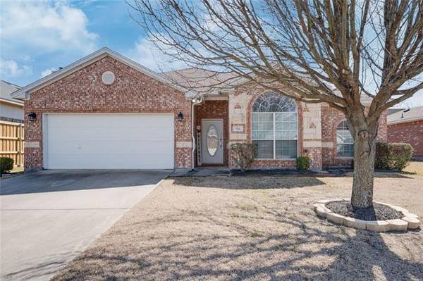 806 Brandon Drive, Seagoville, TX 75159