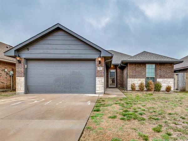 9016 Curacao Drive, Fort Worth, TX 76123