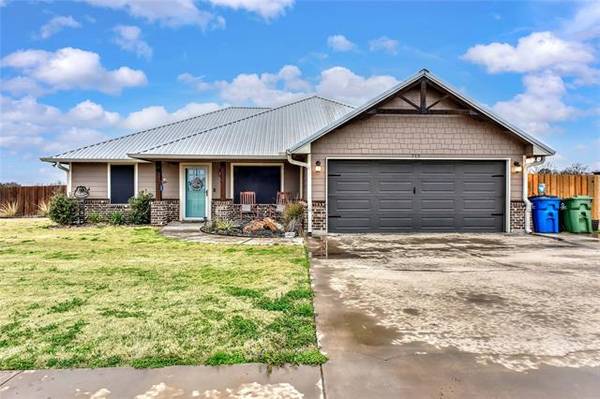 712 S Broadway Street, Collinsville, TX 76233