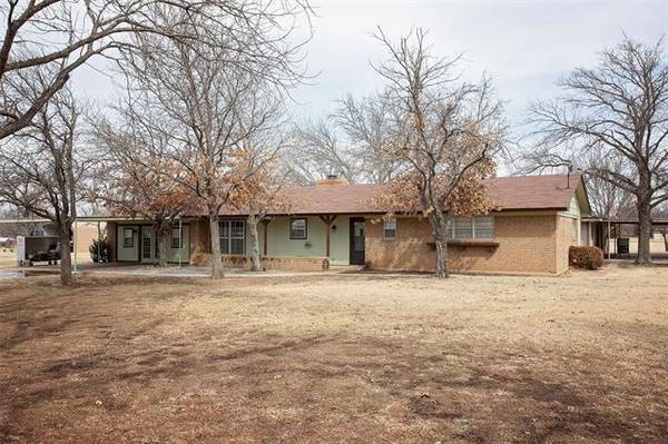 119 Wolf Circle, Graham, TX 76450