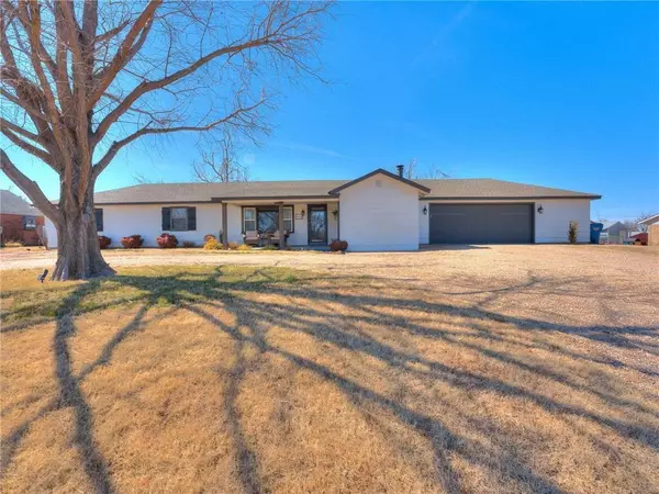 613 NW 3rd Street, Minco, OK 73059