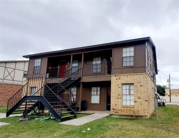 Arlington, TX 76010,209 Roberts Circle