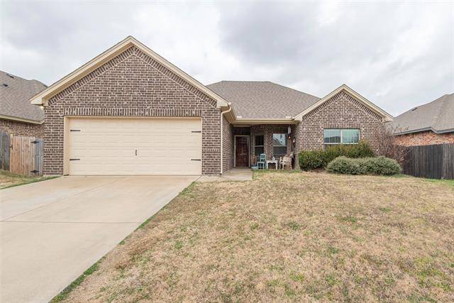 4002 Oakwood Circle, Aubrey, TX 76227