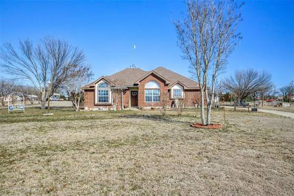 325 Meadowood Circle, Lowry Crossing, TX 75407