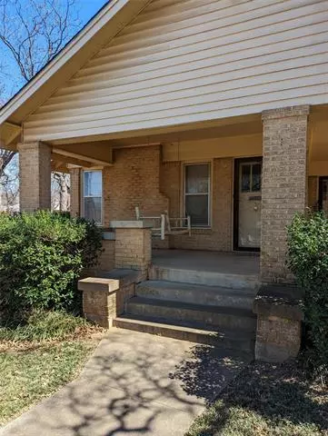 Hurst, TX 76053,412 Brown Trail