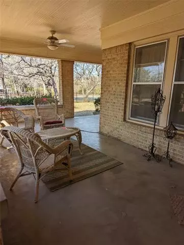 Hurst, TX 76053,412 Brown Trail