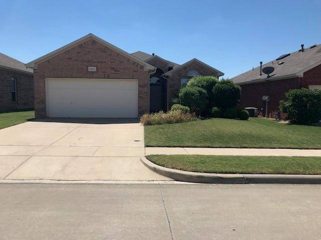 3820 Summersville Lane, Fort Worth, TX 76244