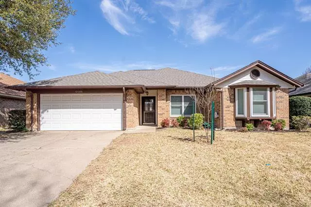 6908 Wayfarer Trail, Fort Worth, TX 76137