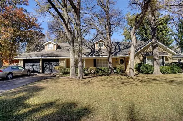 4216 Glenwood Drive, Fort Worth, TX 76109