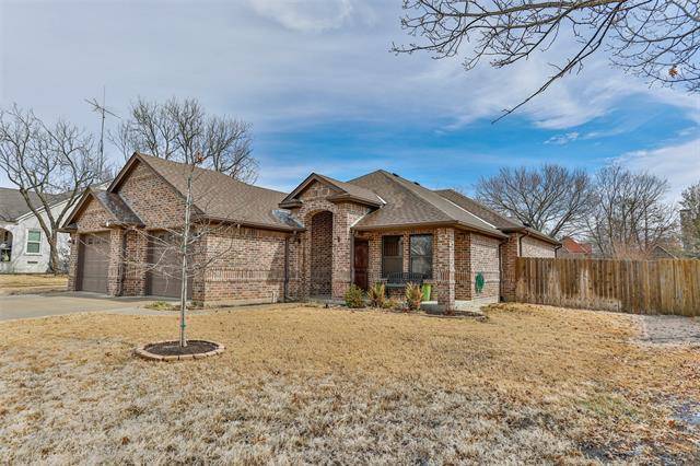 Muenster, TX 76252,716 N Elm