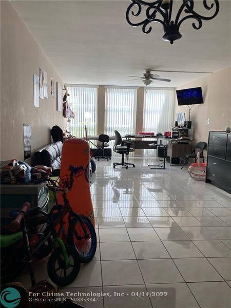 Hallandale Beach, FL 33009,851 Three Islands Blvd  #106