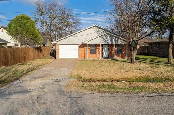 214 S 6th Street, Sanger, TX 76266