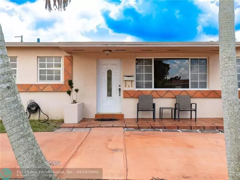 934 W 72nd St, Hialeah, FL 33014