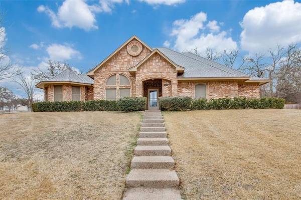 103 Sundance Court, Hudson Oaks, TX 76087