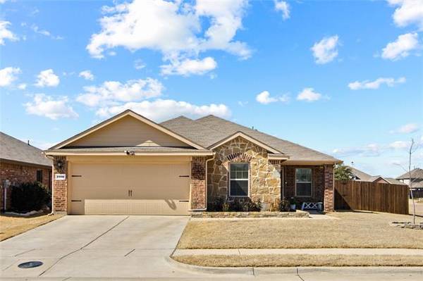 2200 Torch Lake Drive, Forney, TX 75126