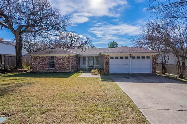 7412 Laurie Drive, Fort Worth, TX 76112