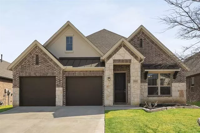 15424 Bluffdale Drive, Roanoke, TX 76262