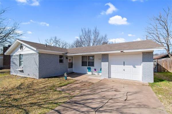 503 Brazos Drive, Mineral Wells, TX 76067