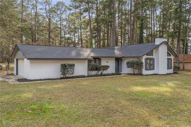 313 Whispering Pine Drive, Haughton, LA 71037