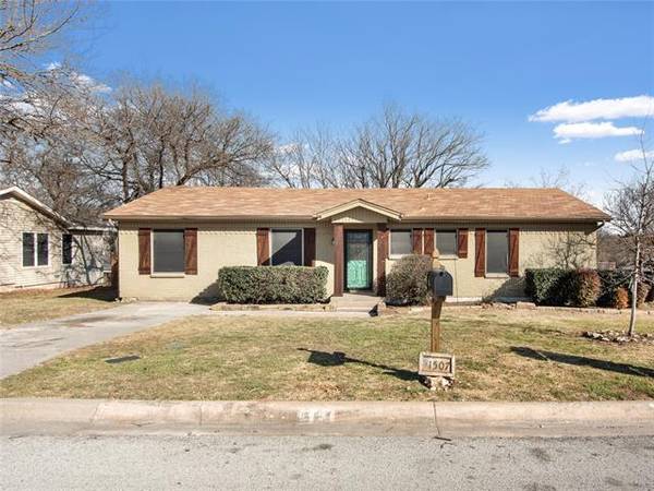 1507 S Stratton Street, Decatur, TX 76234