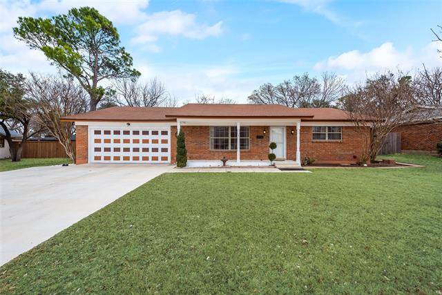 4624 Norvell Drive, Haltom City, TX 76117