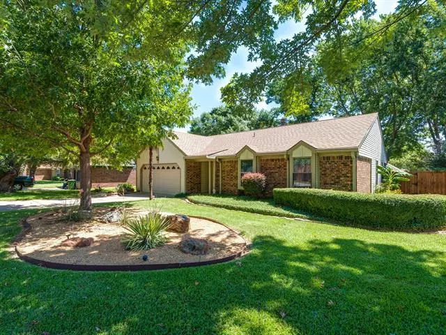 608 Winter Wood Drive, Grapevine, TX 76051