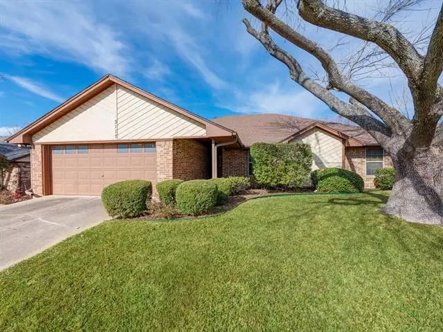 3117 Ruby Street, Bedford, TX 76021