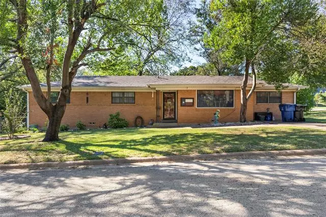 1500 W Main Street, Denison, TX 75020