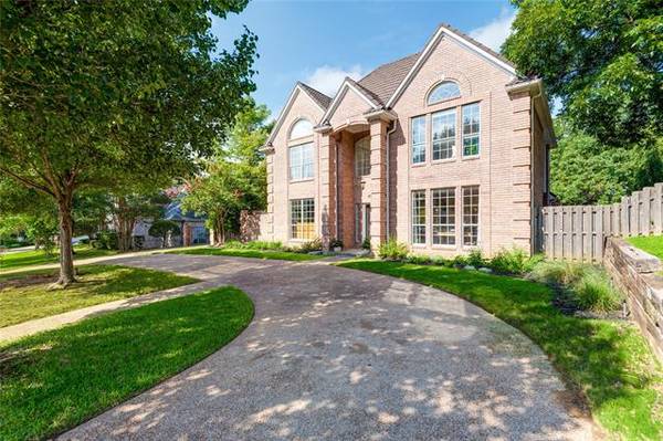 4000 Stonehaven Drive, Colleyville, TX 76034