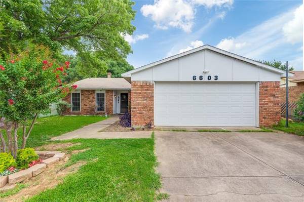 6603 Greenfield Drive, Arlington, TX 76016