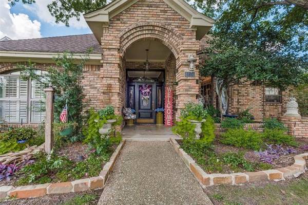 3224 Ashland Drive, Bedford, TX 76021