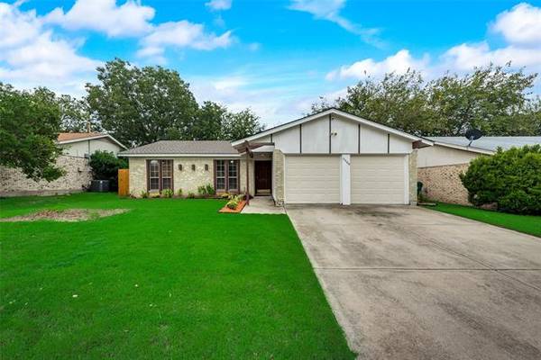 6640 Kitty Drive, Watauga, TX 76148