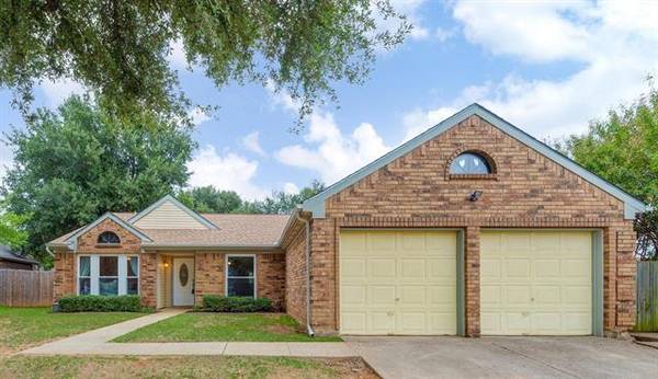 302 Sage Lane, Euless, TX 76039