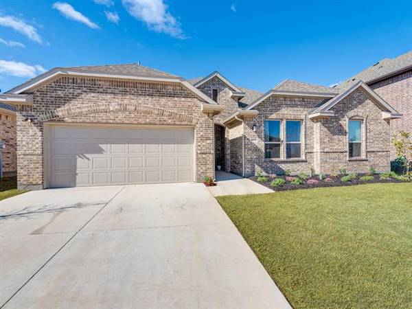 14525 Spitfire Trail, Fort Worth, TX 76262