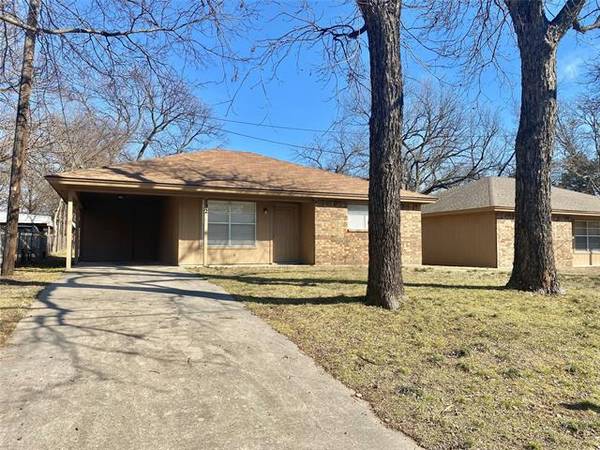 722 N Taylor Street, Gainesville, TX 76240