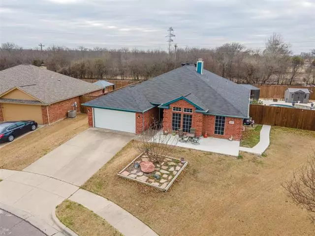 1063 Thistle Meade Circle, Burleson, TX 76028